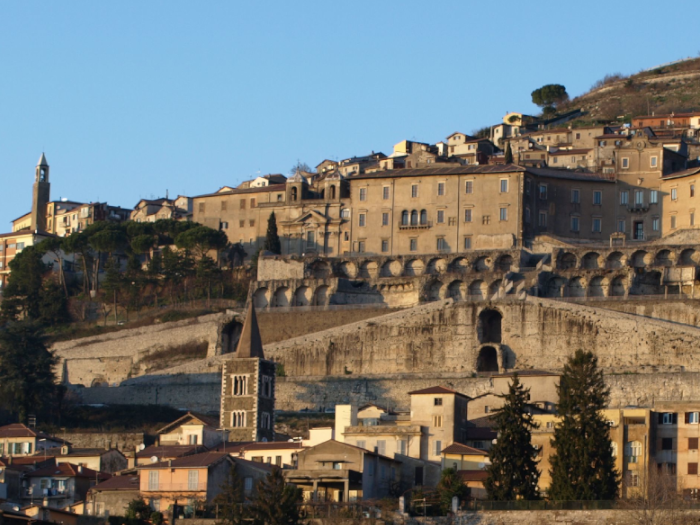 https://www.lacicala.org/immagini_news/02-03-2019/palestrina-crolla-lamministrazione-dimettono-.png