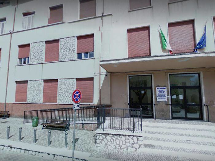 https://www.lacicala.org/immagini_news/08-04-2019/bellegra-lamministrazione-comunale-denuncia-irregolarita-lavori-scuola-media-.png