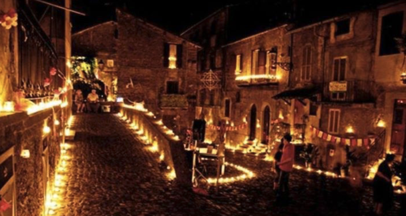 https://www.lacicala.org/immagini_news/14-10-2022/halloween-a-calcata-il-borgo-da-brividi-a-due-passi-da-roma-.png