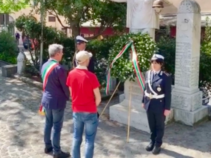 https://www.lacicala.org/immagini_news/26-04-2019/grottaferrata-aprile-piazza-cavour-partigiani-.png